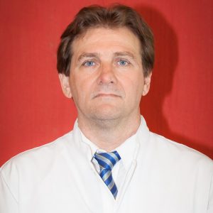 Dr. Cláudio Romulo Comunian